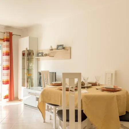 Albufeira Old Town Two Bedroom Apartment Center * Albufeira